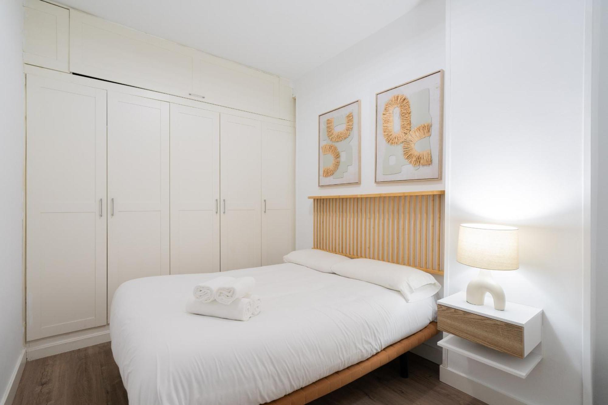 Apartamento En Chueca Para 4 Personas Alquiler Temporal Мадрид Екстер'єр фото